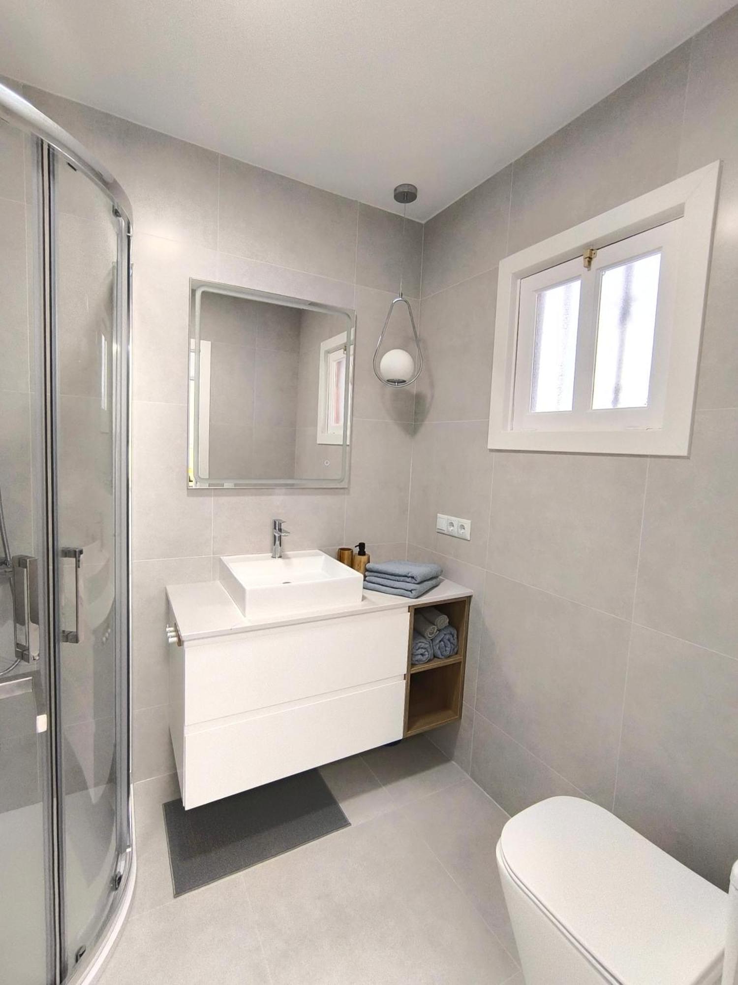 Apartment Sunlit Isle - Heated Pool, Fibre Net, Cristianos