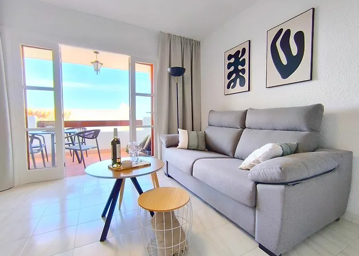 Sunlit Isle - Heated Pool, Fibre Net, Los Cristianos