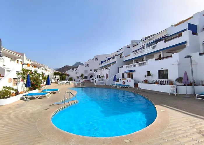 Sunlit Isle - Heated Pool, Fibre Net, Los Cristianos